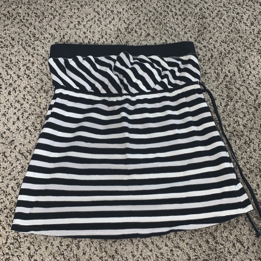 Blk n white halter top